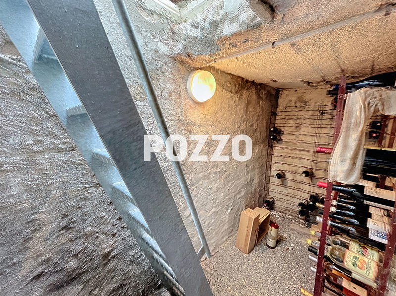 Maison - 298 m² - 12 pièces