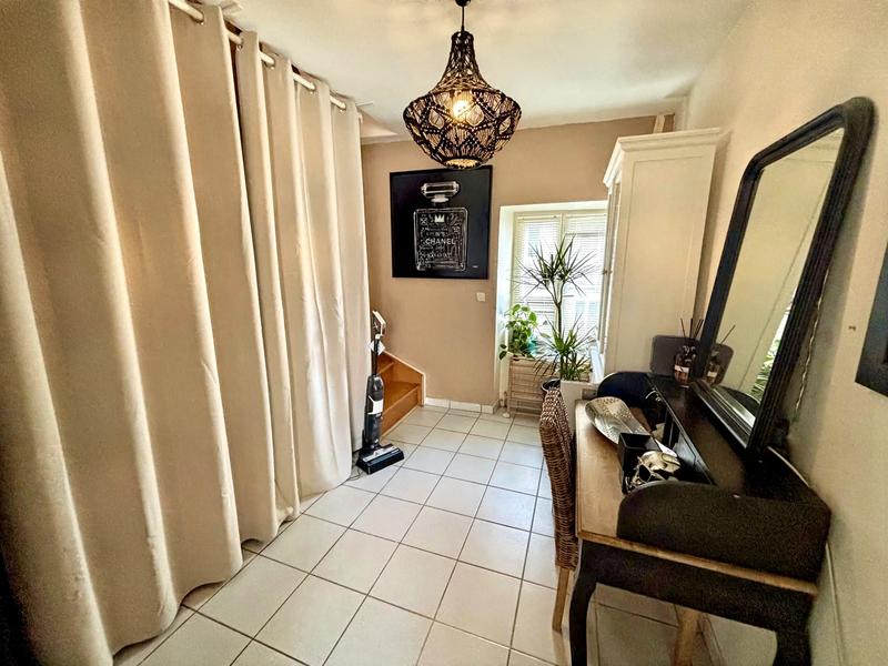 Appartement - 104 m² - 5 pièces