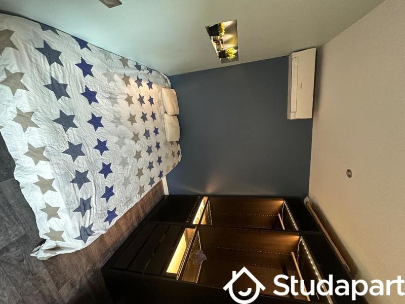 Chambre - 10 m² - 1 pièce