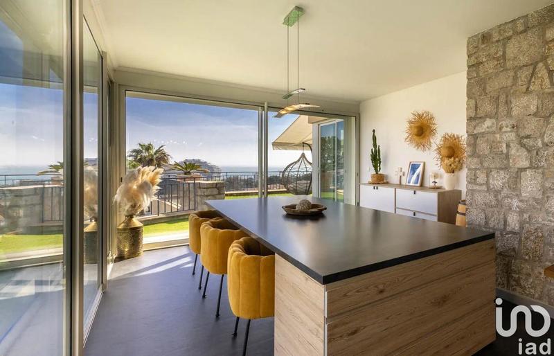 Appartement - 157 m² - 5 pièces