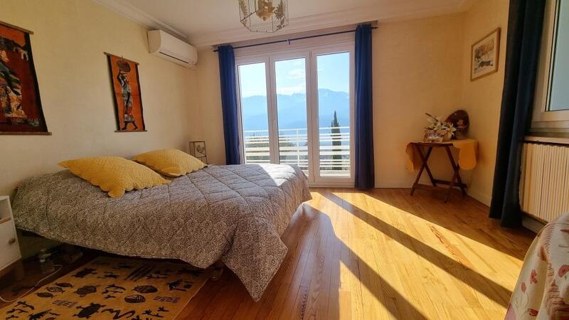 Villa - 214 m² - 8 pièces