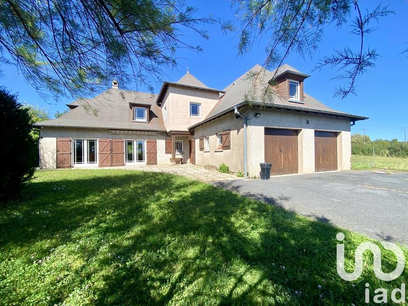 Maison - 217 m² - 8 pièces