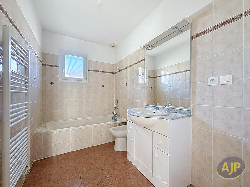 Maison - 116 m² - 4 pièces