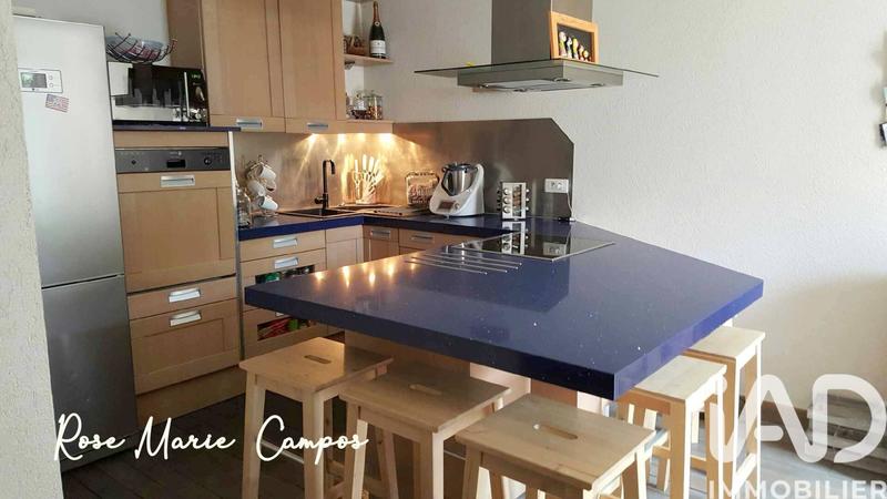 Maison - 242 m² - 11 pièces