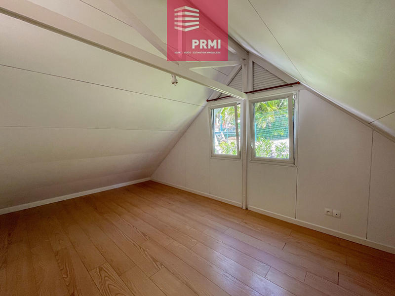 Maison - 105 m² - 4 pièces