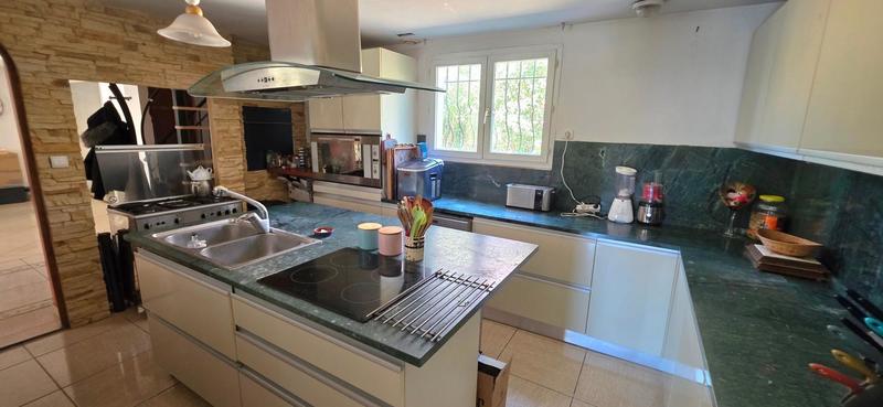 Maison - 194 m² - 6 pièces