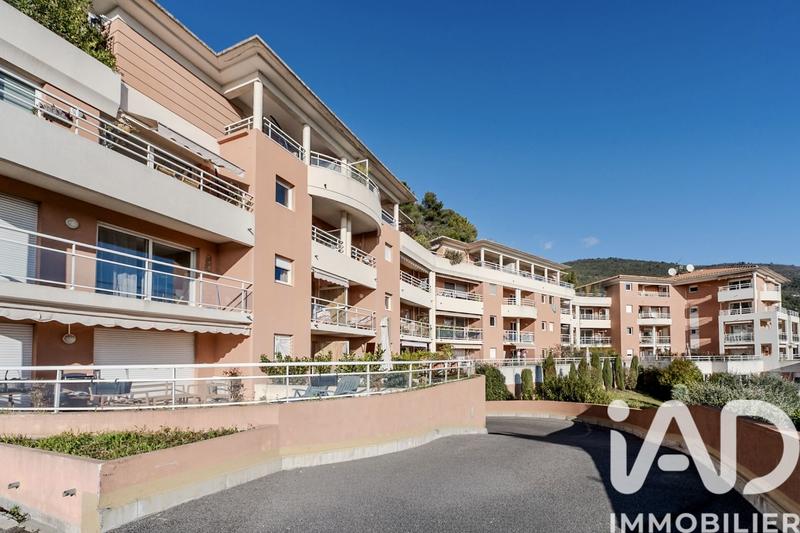 Appartement - 76 m² - 4 pièces