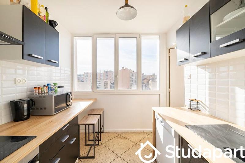 Chambre - 11 m² - 1 pièce