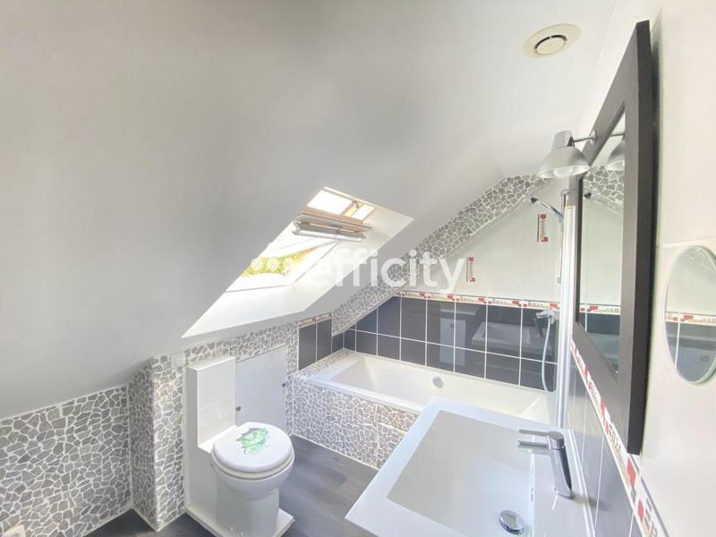 Maison - 85 m² - 4 pièces