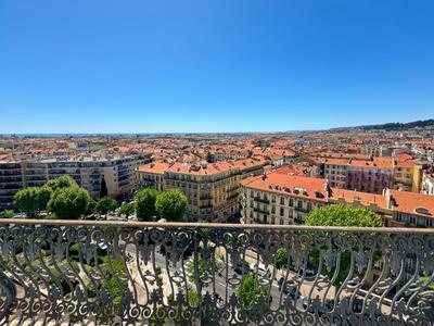 Appartement - 242 m² - 4 pièces