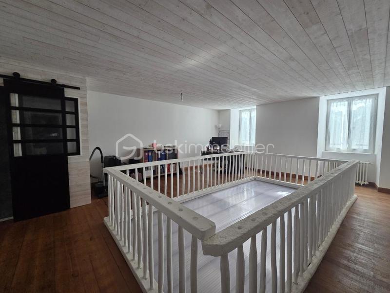 Maison de village - 254 m² - 10 pièces