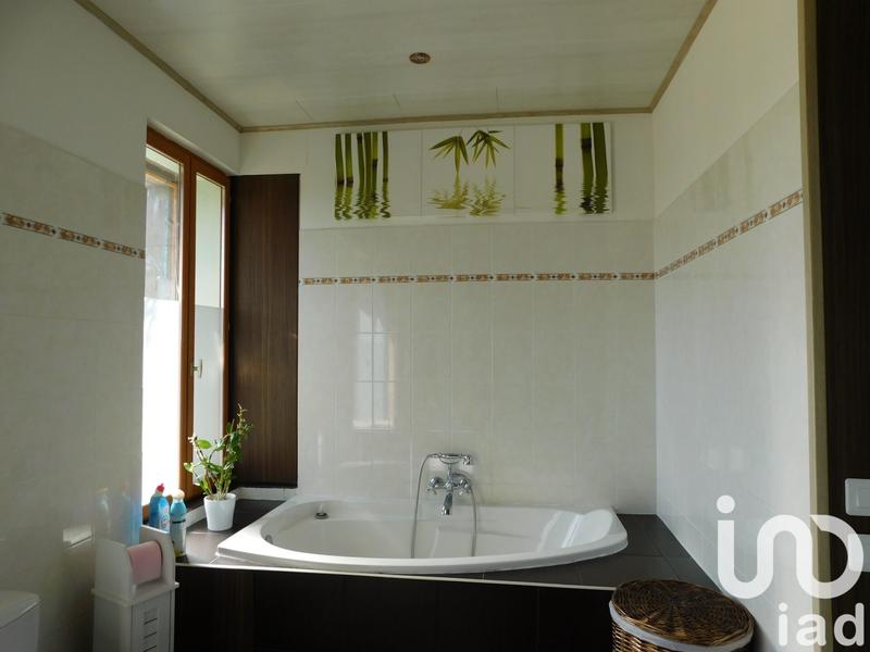 Maison - 210 m² - 8 pièces