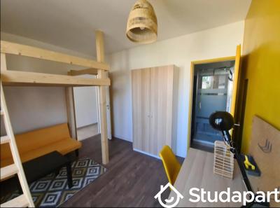 Chambre - 12 m² - 1 pièce