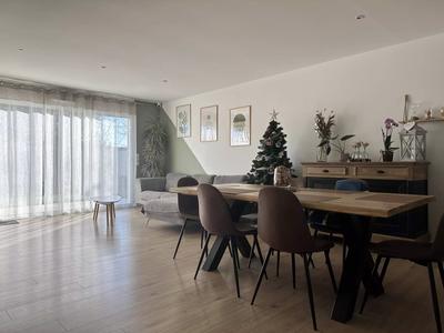 Maison - 83 m² - 4 pièces