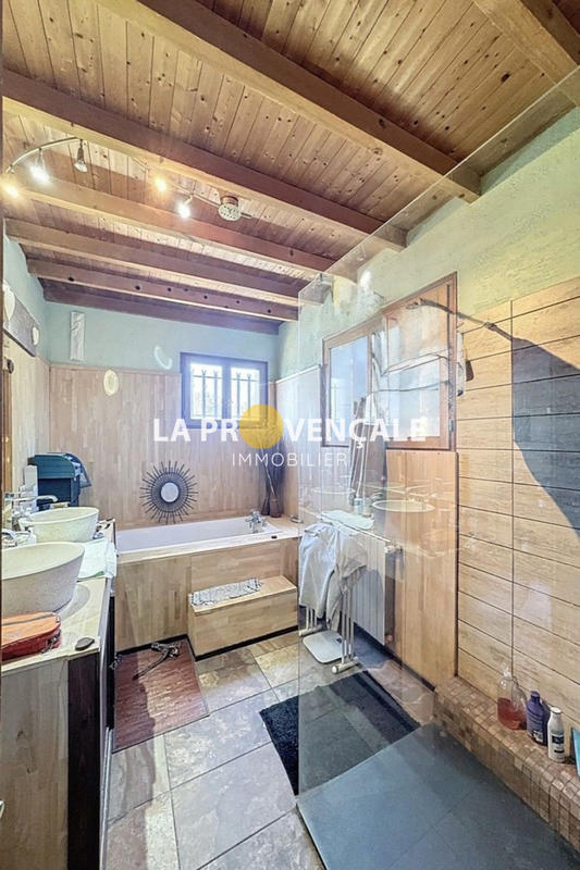 Maison - 194 m² - 4 pièces