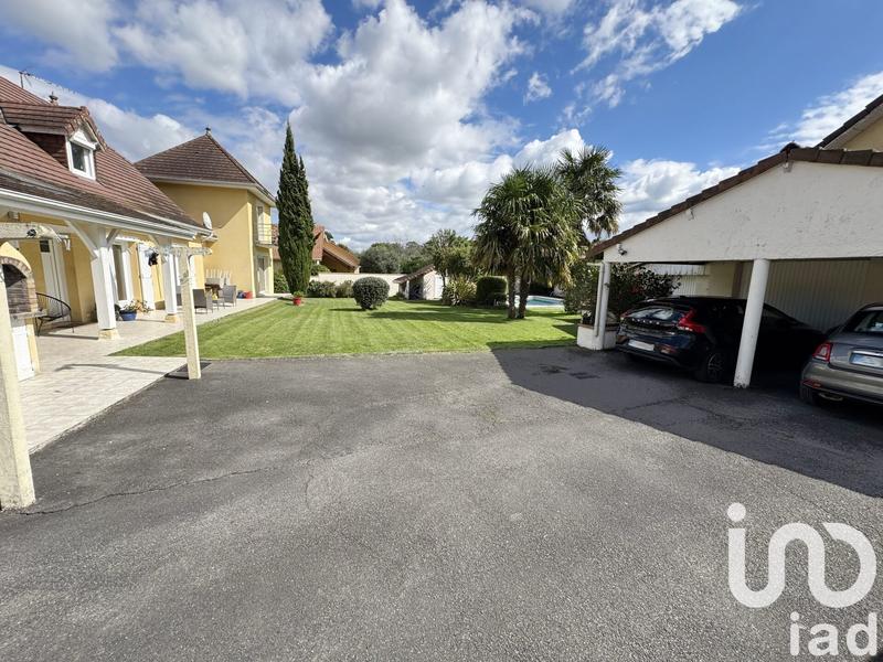 Maison - 176 m² - 9 pièces