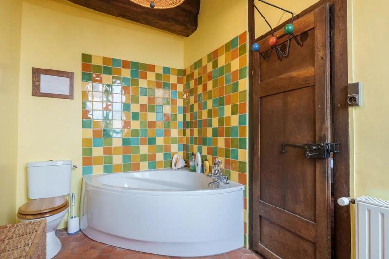 Propriété - 350 m² - 6 pièces