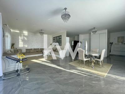 Maison - 121 m² - 4 pièces