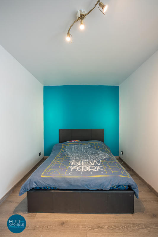 Maison - 180 m² - 8 pièces