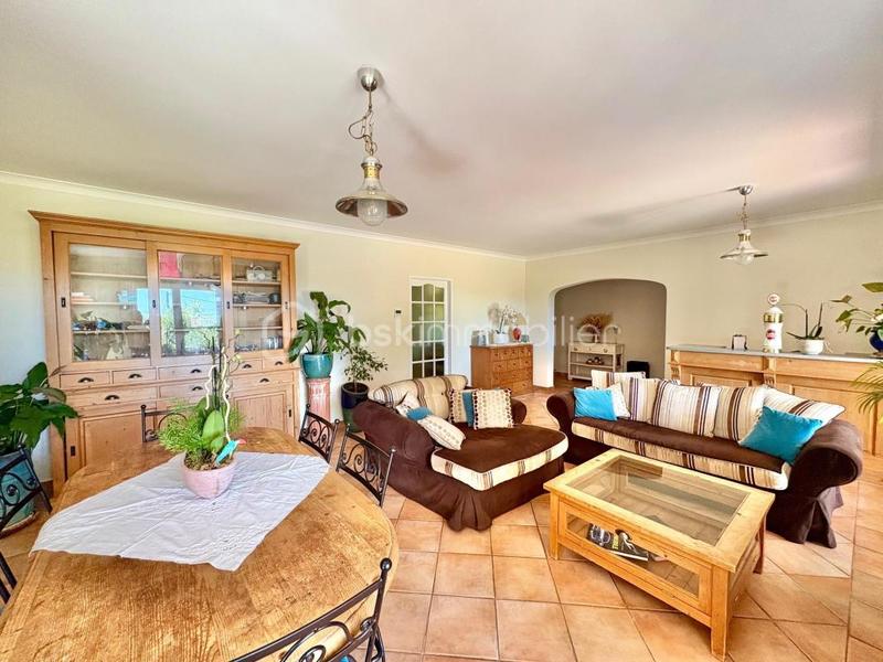 Maison traditionnelle - 120 m² - 4 pièces