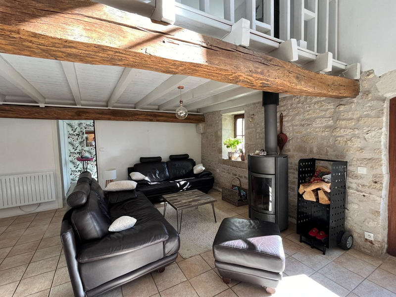 Maison - 246 m² - 7 pièces