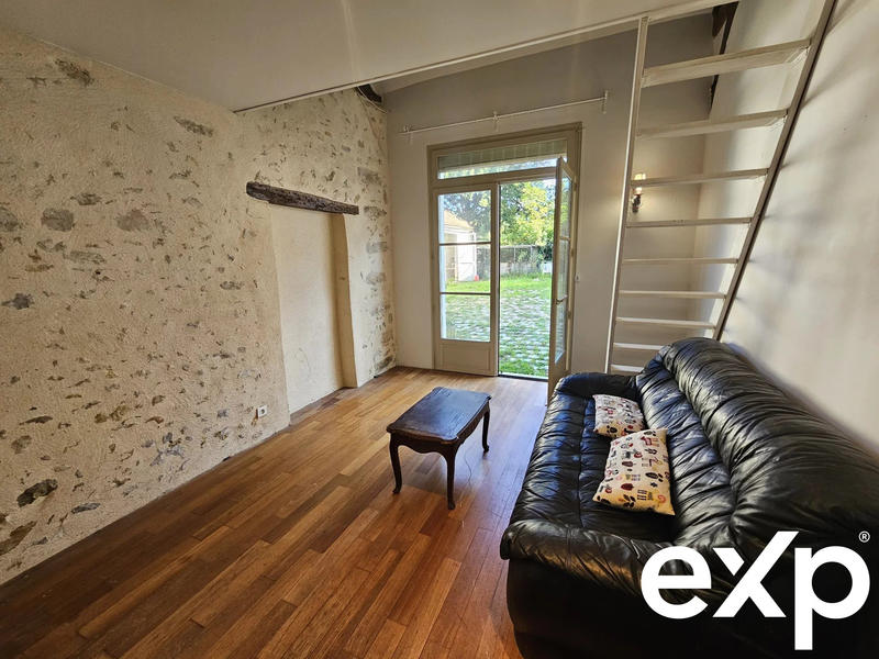 Maison - 243 m² - 9 pièces