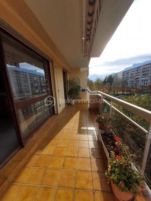 Appartement - 109 m² - 5 pièces