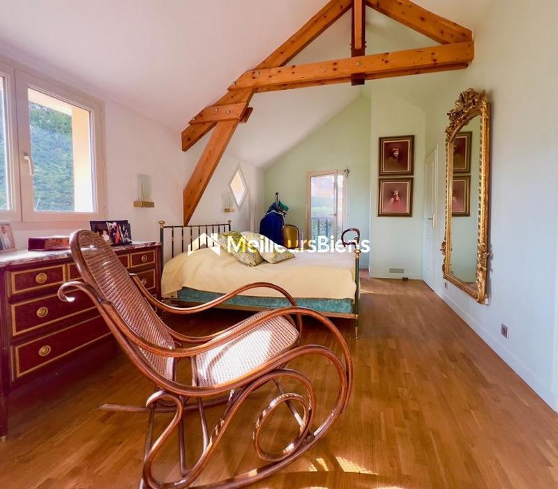 Villa - 216 m² - 7 pièces