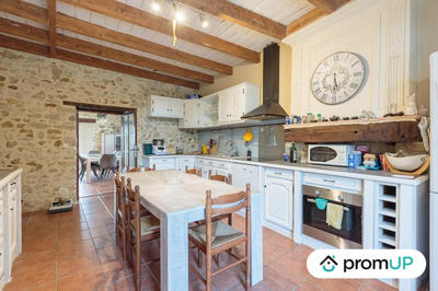 Maison ancienne - 210 m² - 8 pièces