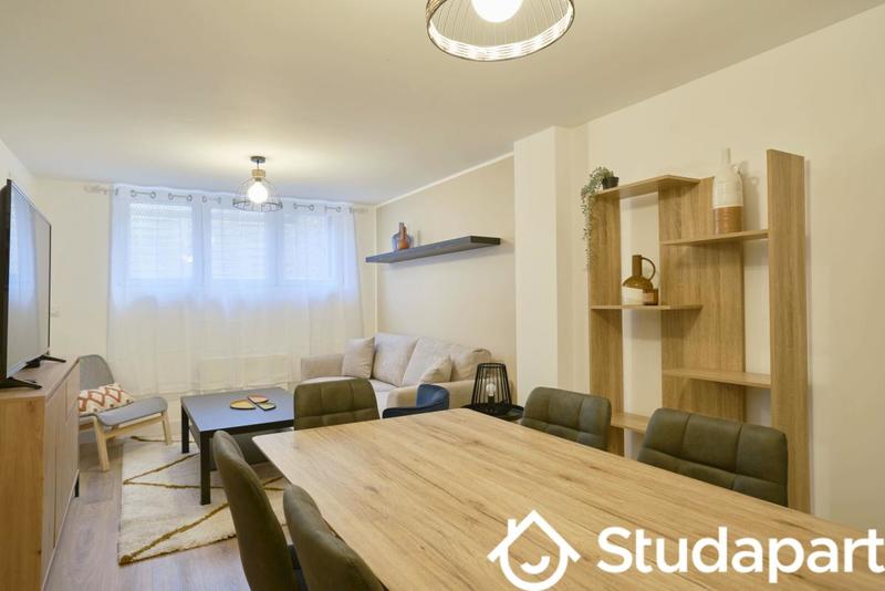 Chambre - 12 m² - 1 pièce