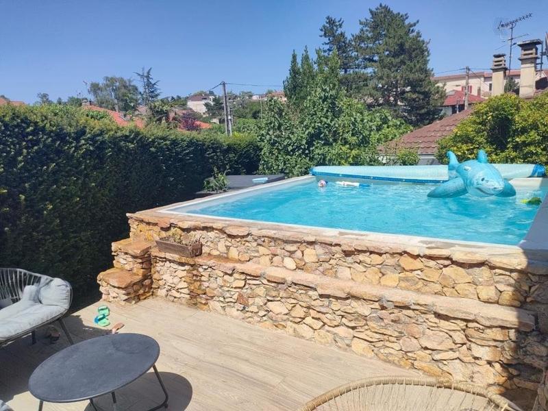 Maison - 98 m² - 4 pièces