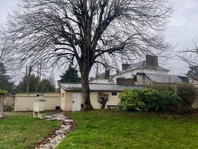 Maison - 341 m² - 23 pièces