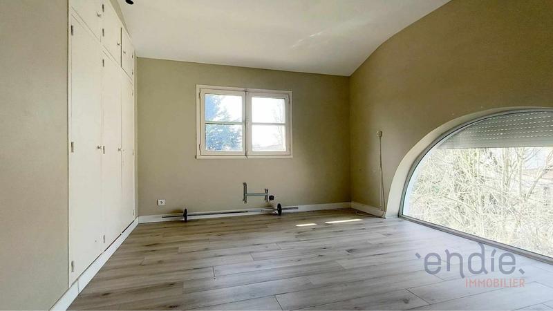 Maison - 164 m² - 7 pièces