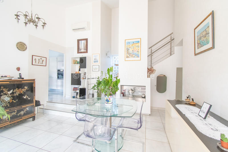 Maison - 98 m² - 4 pièces