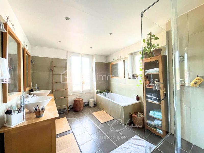 Maison de village - 218 m² - 7 pièces