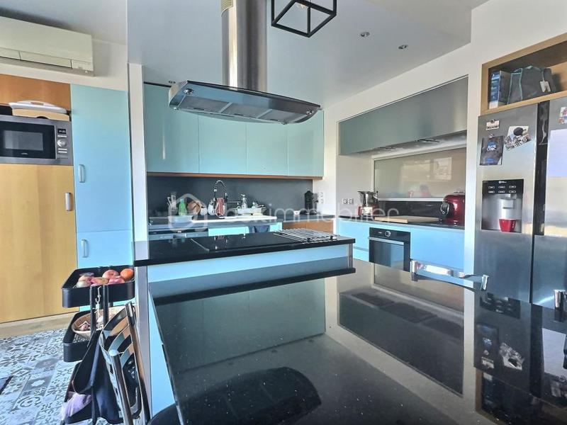 Duplex - 200 m² - 8 pièces