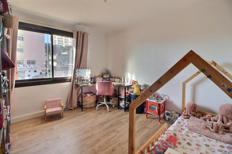 Appartement - 105 m² - 4 pièces