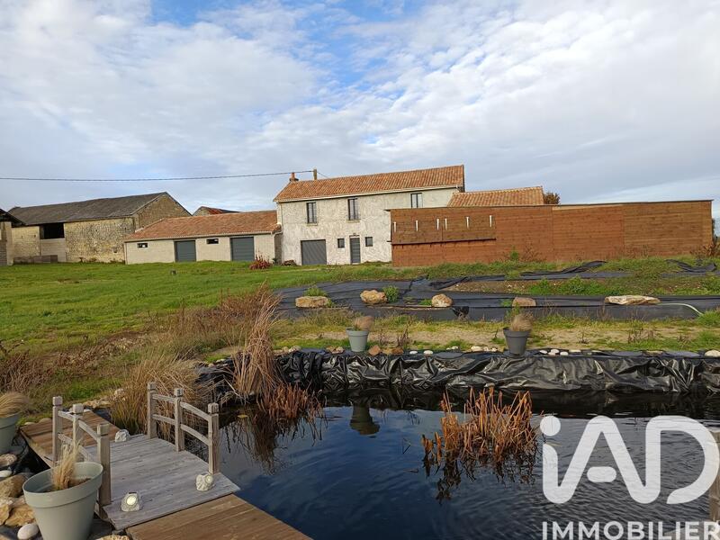 Maison - 167 m² - 8 pièces