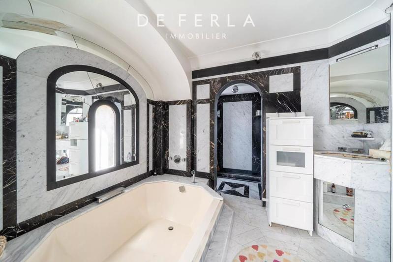 Duplex - 225 m² - 6 pièces