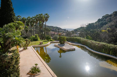 Villa - 857 m² - 15 pièces