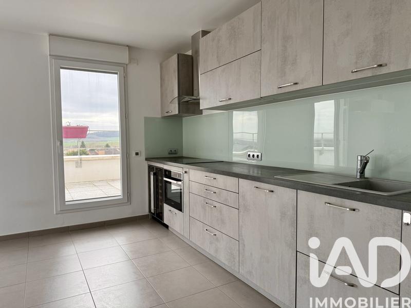 Appartement - 80 m² - 4 pièces