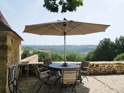 Demeure - 248 m² - 10 pièces