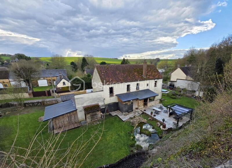 Maison traditionnelle - 189 m² - 8 pièces