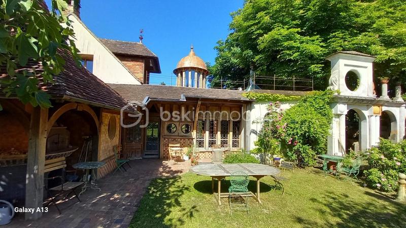 Demeure - 310 m² - 8 pièces