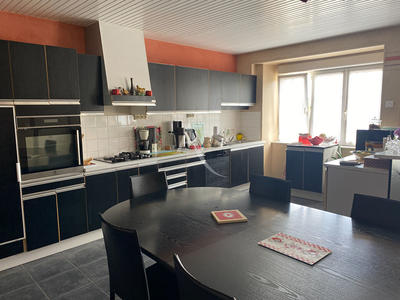Maison - 193 m² - 6 pièces