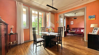 Maison - 229 m² - 10 pièces