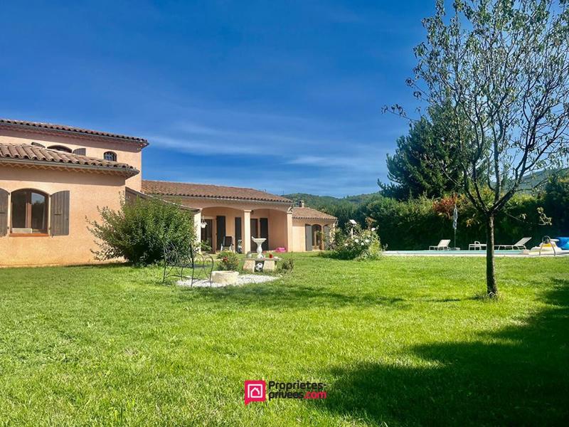 Villa - 220 m² - 7 pièces