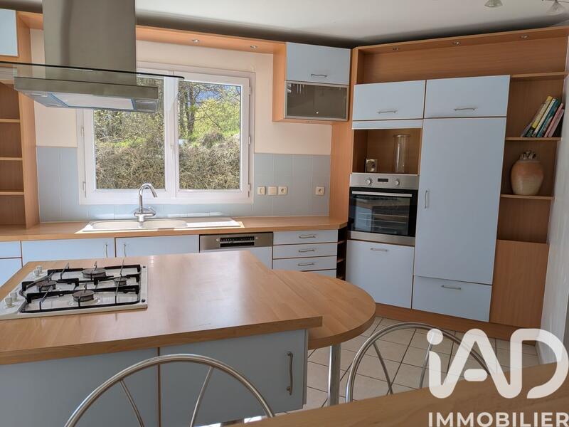 Maison - 140 m² - 6 pièces