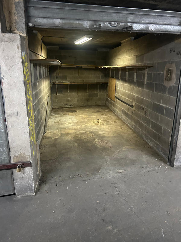 Parking / Garage - 14 m²