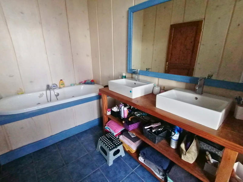 Maison - 182 m² - 6 pièces